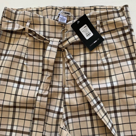 🌻Fashion Nova Didn’t You Know Skinny Pants🌻 - Picture 3 of 5